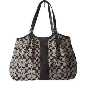 PRISTINE CONDITION COACH BAG LARGE